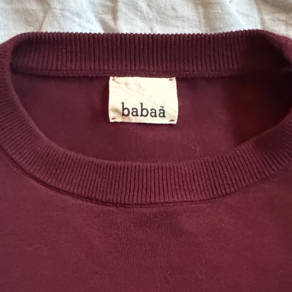 Babaa crew neck in black cherry